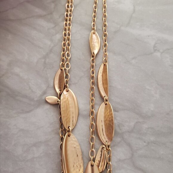 💖 Chicos Matte Gold Multi Strand Textured Statement Necklace 💖 - Picture 2 of 8